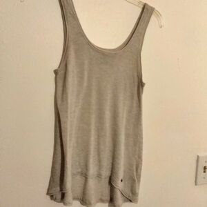 Excellent condition guess top soft all items marked $10 or less are 10 for $25